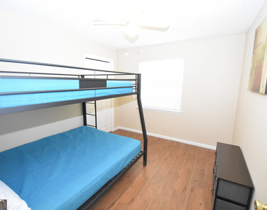 413 Sunnyside Drive - Photo Thumbnail 12