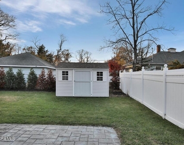 305 Baltimore Avenue - Photo Thumbnail 15