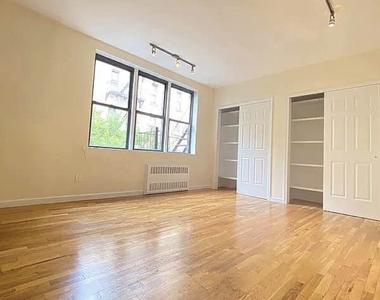 333 East 90th Street - Photo Thumbnail 0