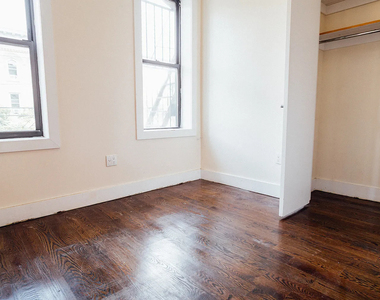 435 Bleecker Street - Photo Thumbnail 2