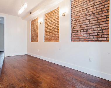 435 Bleecker Street - Photo Thumbnail 7