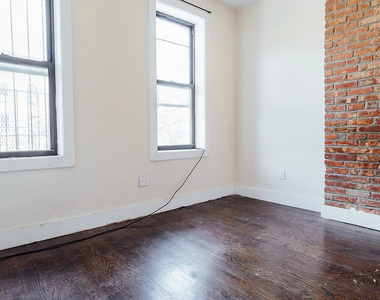 435 Bleecker Street - Photo Thumbnail 3
