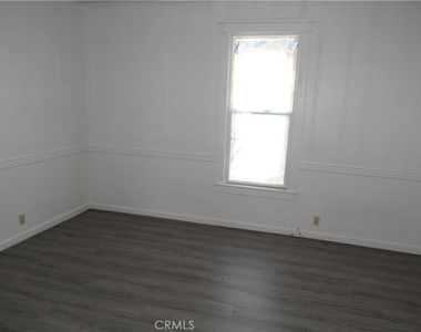 412 D Street - Photo Thumbnail 4