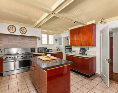 3162 2nd Avenue - Photo Thumbnail 7