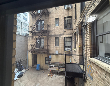 71 West 12th Street - Photo Thumbnail 5