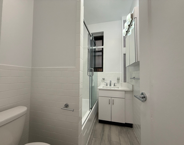 71 West 12th Street - Photo Thumbnail 8
