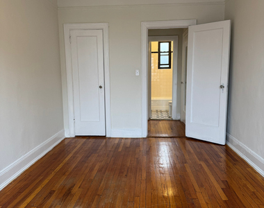 21-6 33rd Street - Photo Thumbnail 17