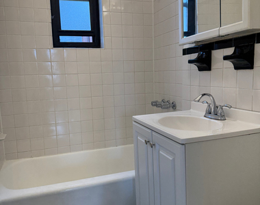 21-6 33rd Street - Photo Thumbnail 8