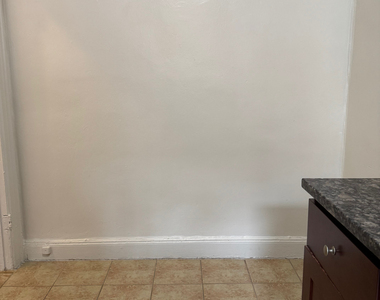 21-6 33rd Street - Photo Thumbnail 6