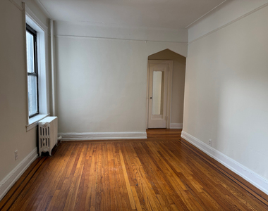 21-6 33rd Street - Photo Thumbnail 1