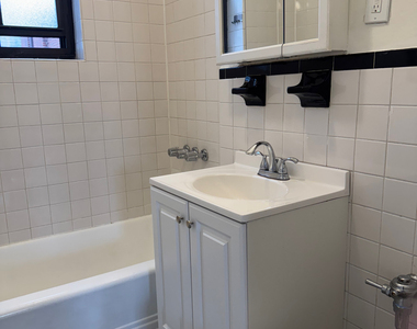 21-6 33rd Street - Photo Thumbnail 10