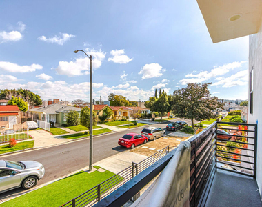 1921 Carmona Avenue - Photo Thumbnail 42