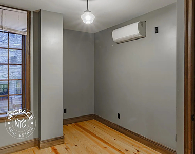 45 Newel Street - Photo Thumbnail 11