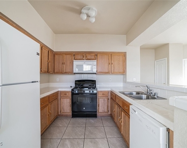 1504 Truett Street - Photo Thumbnail 5