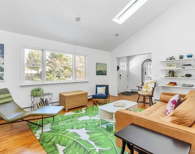 485 Pine Road - Photo Thumbnail 2