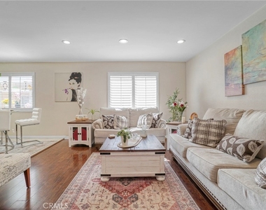 18730 Hatteras Street - Photo Thumbnail 14