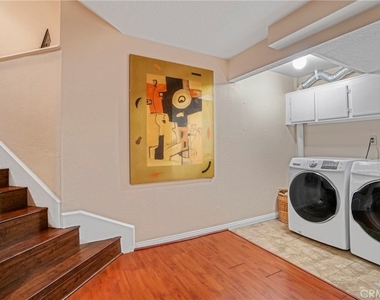 18730 Hatteras Street - Photo Thumbnail 34