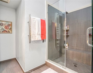 18730 Hatteras Street - Photo Thumbnail 32
