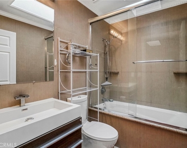 18730 Hatteras Street - Photo Thumbnail 22