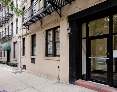 East 84th Street - Photo Thumbnail 9