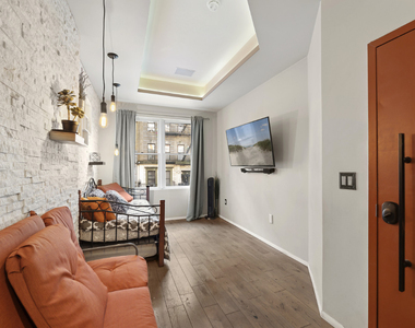 557 W 159th Street - Photo Thumbnail 14