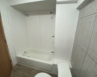 6 Tracy St Apt 2 - Photo Thumbnail 6