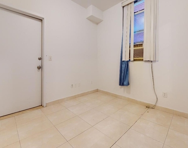 102-02 Queens Blvd - Photo Thumbnail 7