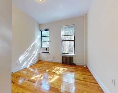 East 19th Street - Photo Thumbnail 3