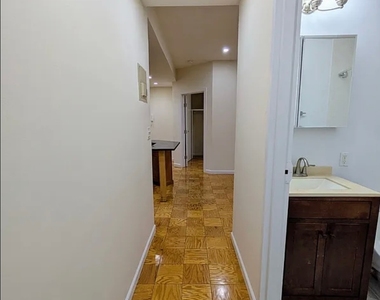 East 78th Street - Photo Thumbnail 2
