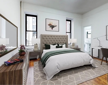 East 81 Street - Photo Thumbnail 2