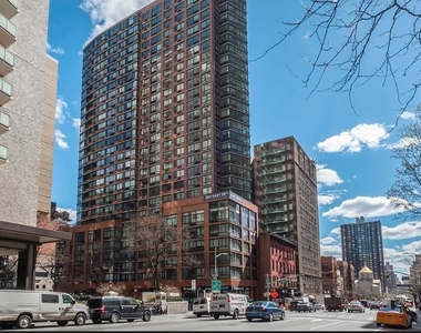 East 39th Street - Photo Thumbnail 18