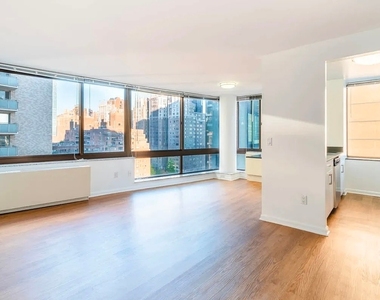 East 39th Street - Photo Thumbnail 10