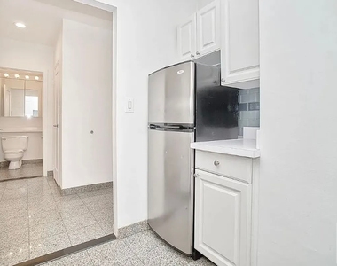 East 37th Street - Photo Thumbnail 8