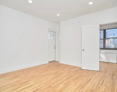 East 37th Street - Photo Thumbnail 11