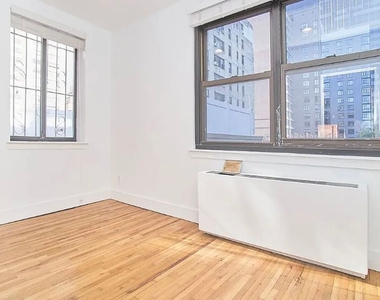 East 37th Street - Photo Thumbnail 5