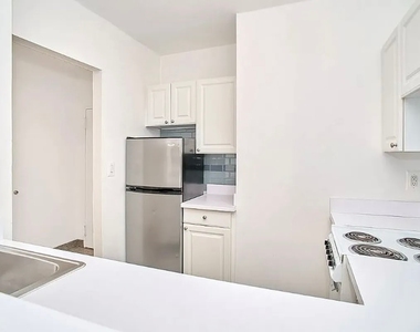 East 37th Street - Photo Thumbnail 7