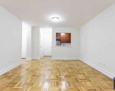 151 West 16th Street - Photo Thumbnail 3