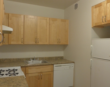 171 East 89th Street - Photo Thumbnail 6