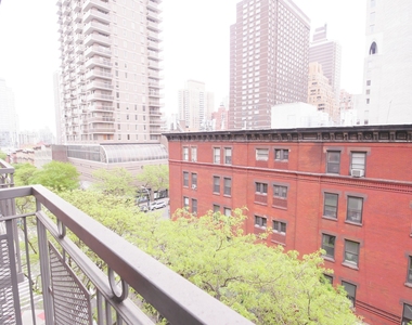 171 East 89th Street - Photo Thumbnail 11