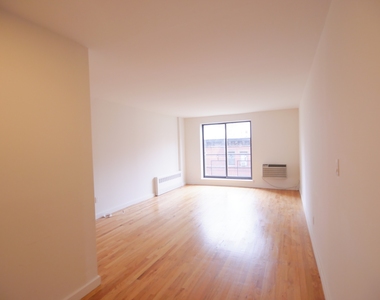 171 East 89th Street - Photo Thumbnail 2