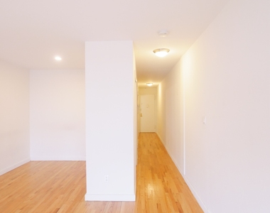 171 East 89th Street - Photo Thumbnail 3