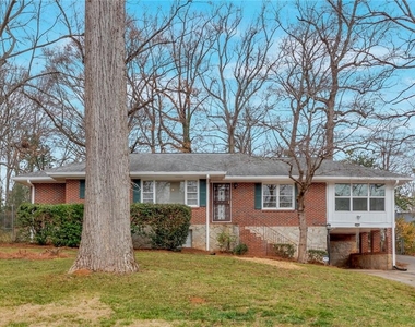 2032 Garden Circle - Photo Thumbnail 1