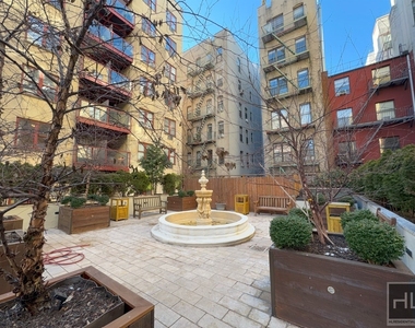 East 7th Street - Photo Thumbnail 14