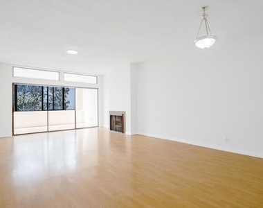729 S Hobart Boulevard - Photo Thumbnail 4