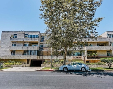 729 S Hobart Boulevard - Photo Thumbnail 34