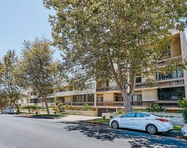 729 S Hobart Boulevard - Photo Thumbnail 35