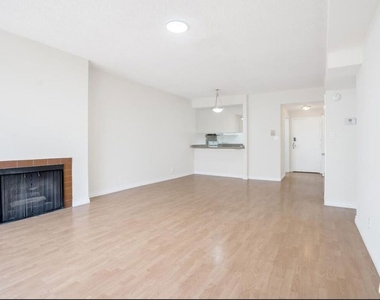 729 S Hobart Boulevard - Photo Thumbnail 10