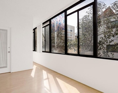 729 S Hobart Boulevard - Photo Thumbnail 23