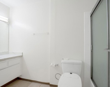 729 S Hobart Boulevard - Photo Thumbnail 21