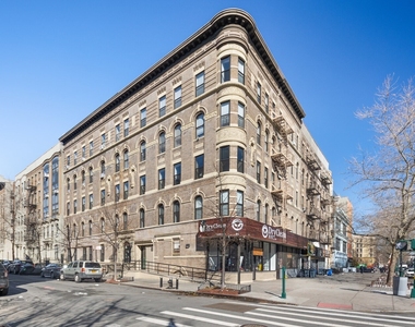 61 Lenox Avenue - Photo Thumbnail 11